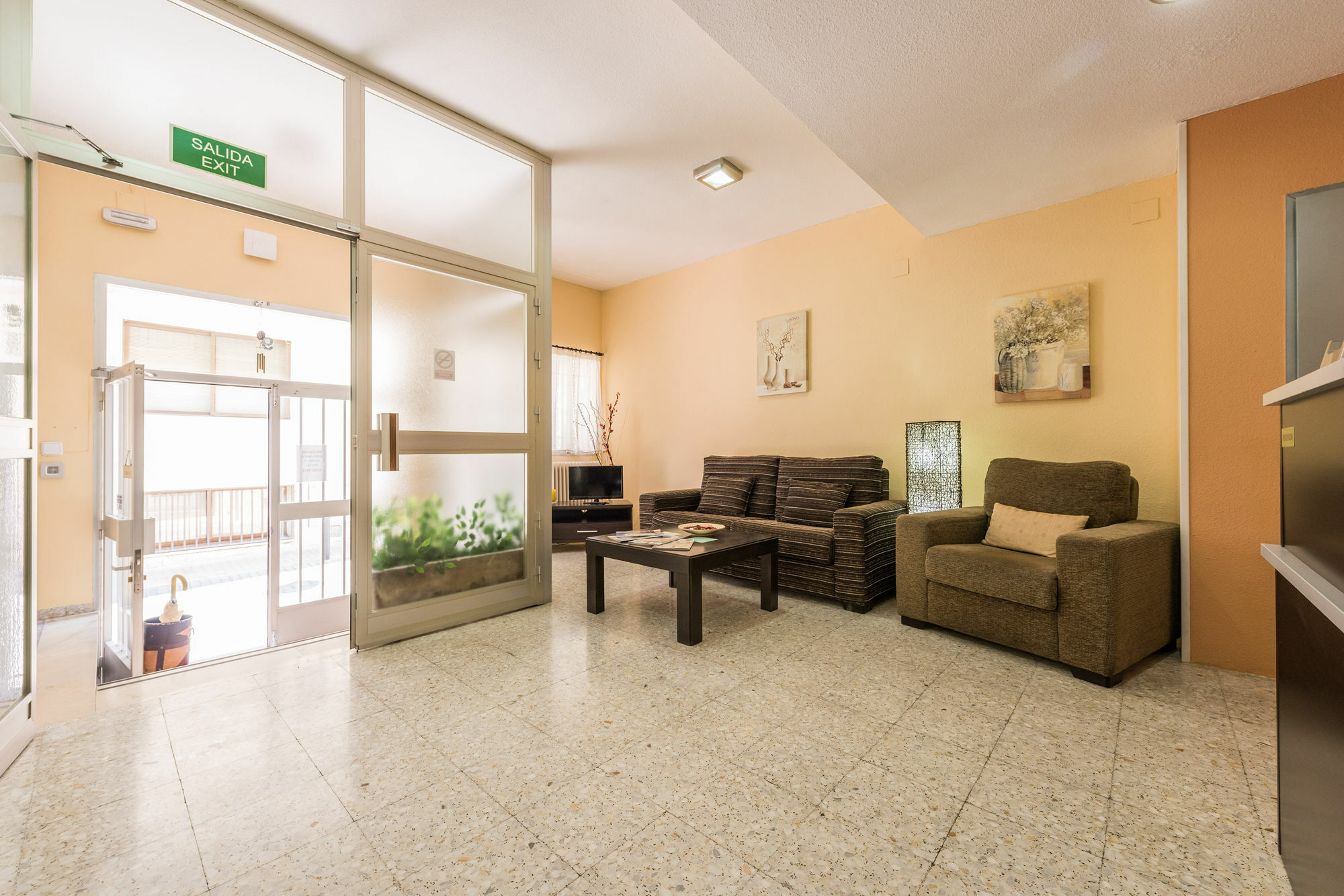 Hostal Arkanta Arganda Del Rey Kültér fotó