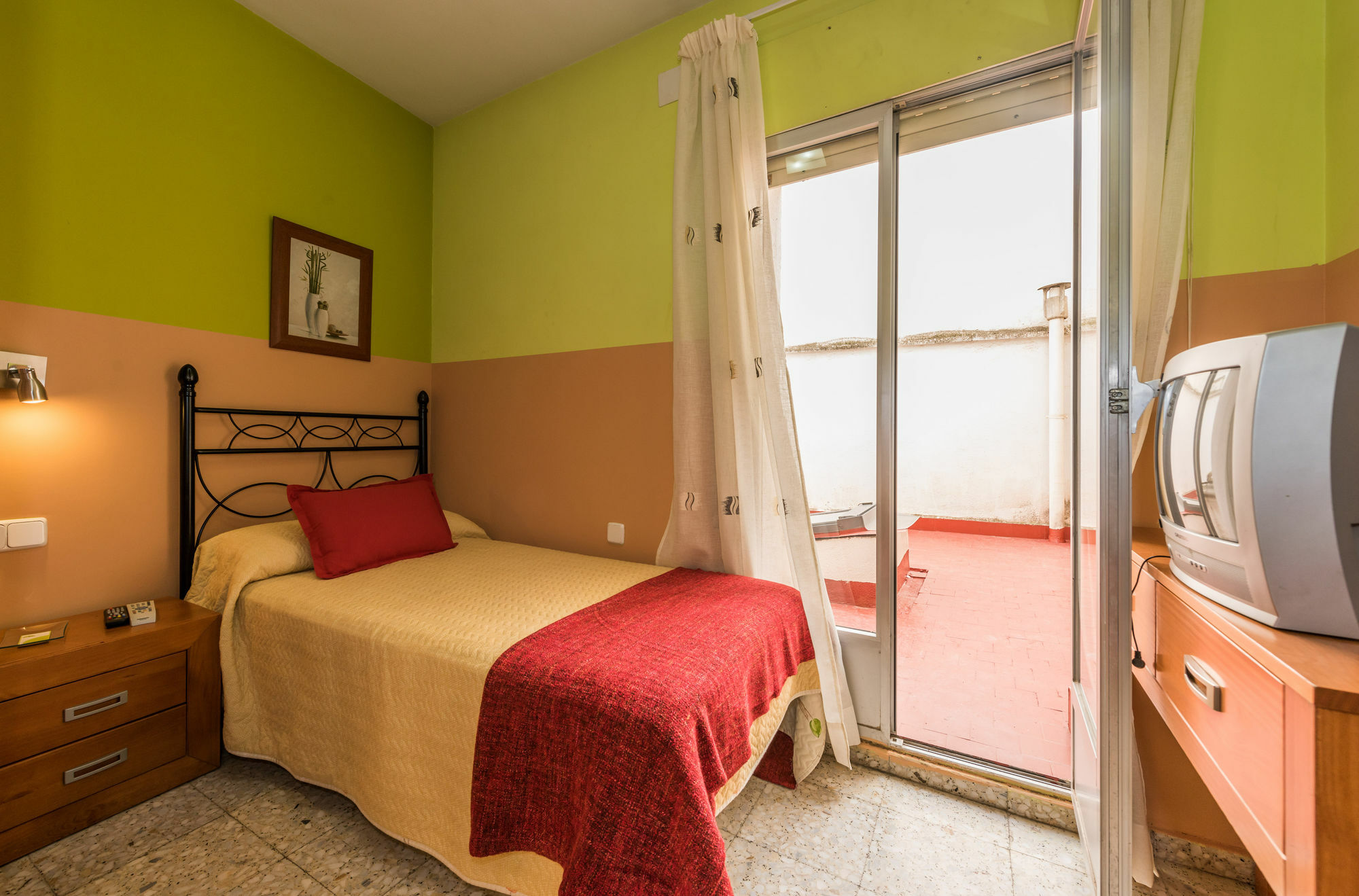 Hostal Arkanta Arganda Del Rey Kültér fotó