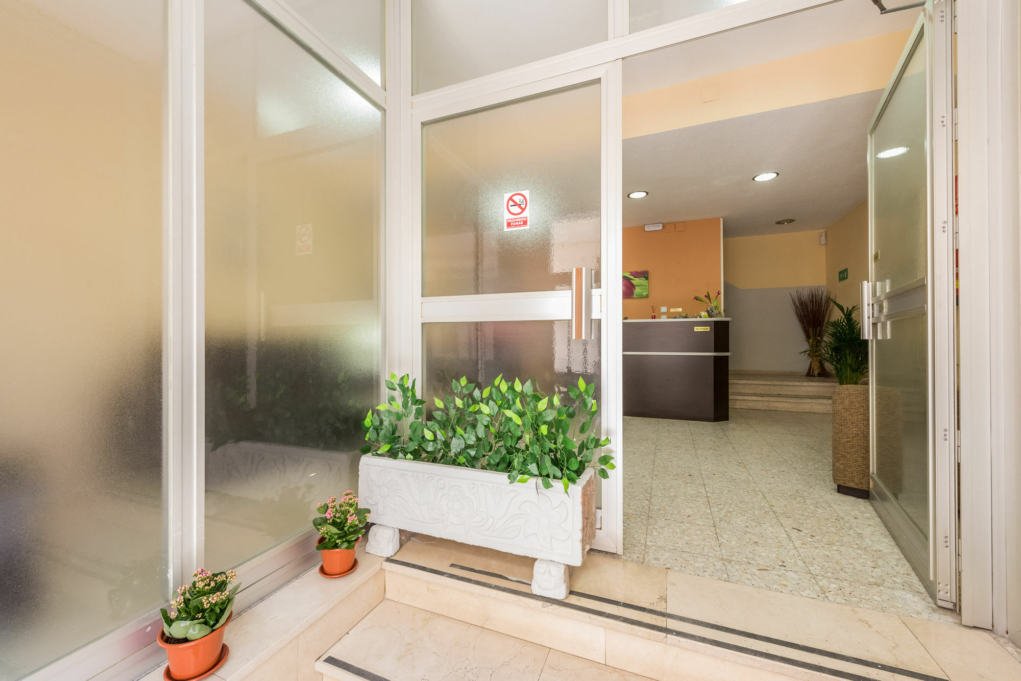 Hostal Arkanta Arganda Del Rey Kültér fotó