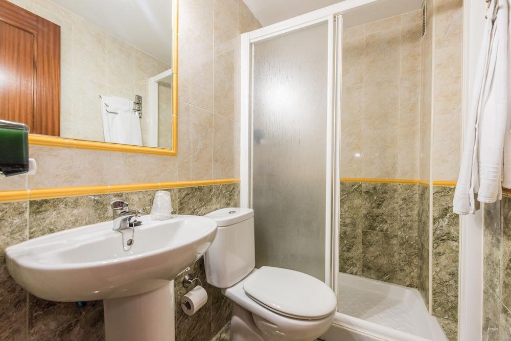Hostal Arkanta Arganda Del Rey Kültér fotó